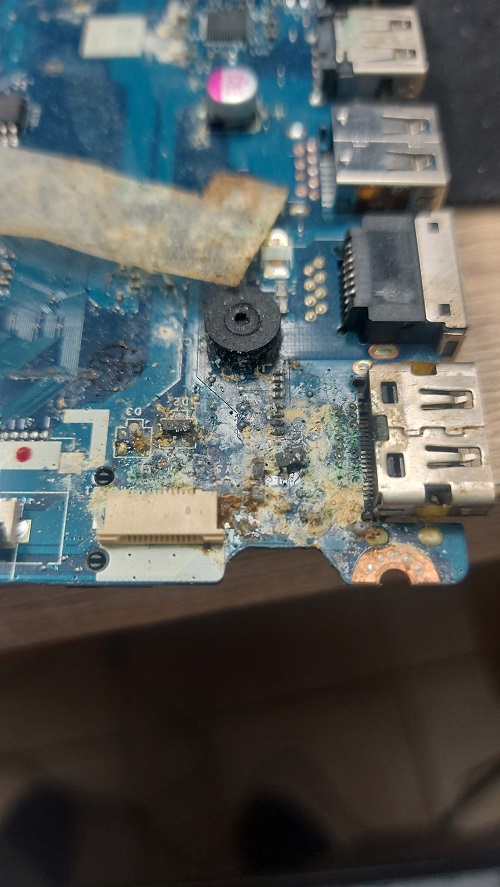 Naprawa płyty głównej