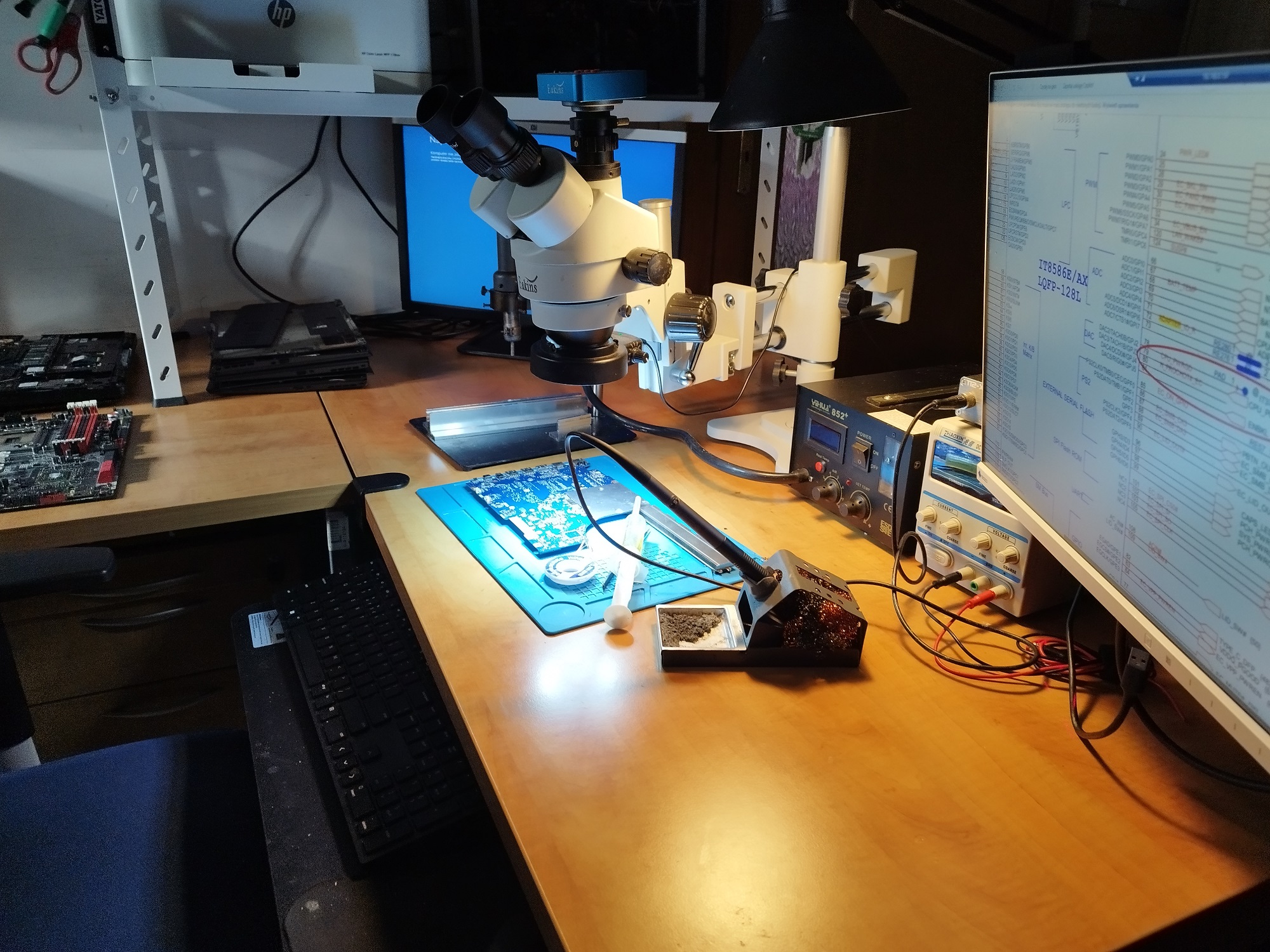 Laboratorium napraw Wirus Studio